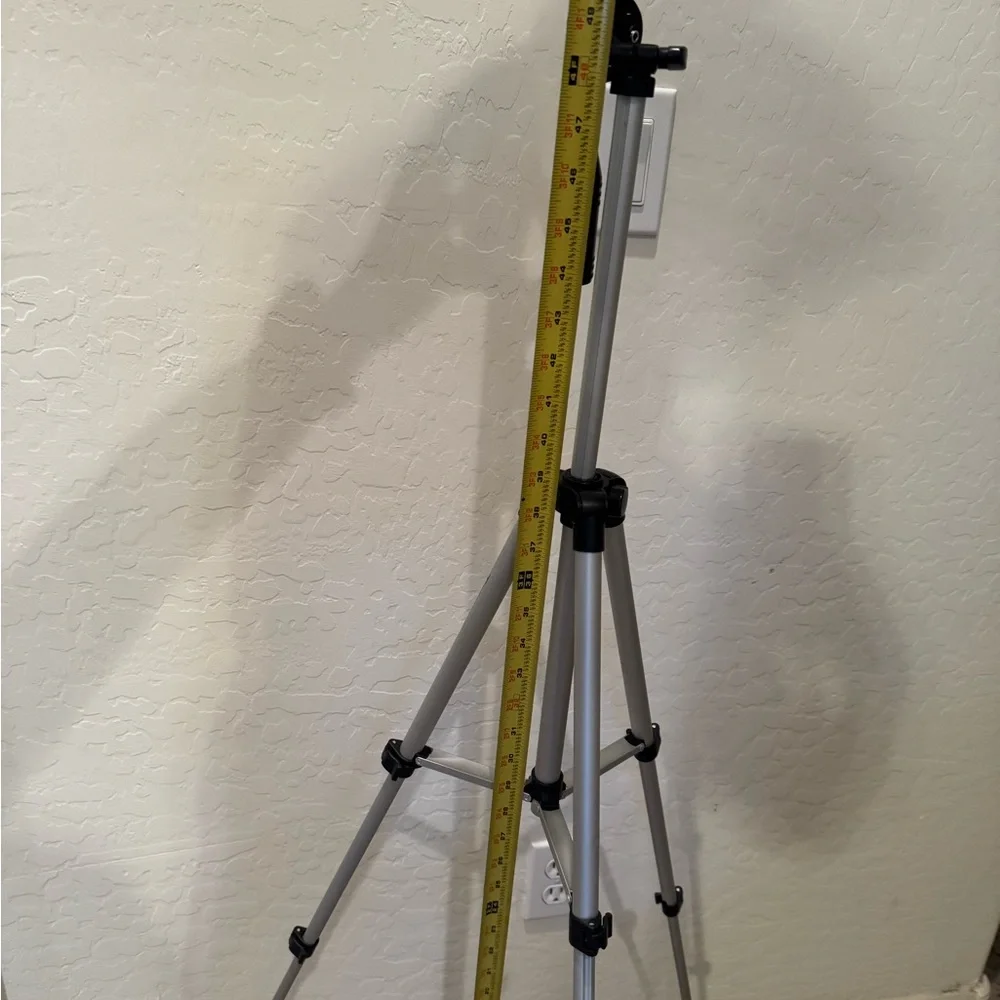 Targus TG-5060TR Tripod for Camera / Camcorder Universal Mount w/ Carry Case
